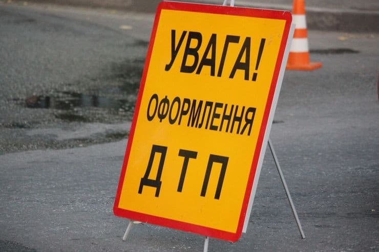 В Кременчуге 24-летний водитель Mercedes совершил наезд на 79-летнего пешехода