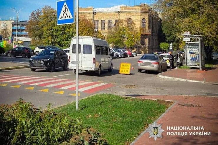 ДТП в центре Кременчуга: автомобиль Hyundai сбил 51-летнюю женщину-пешехода